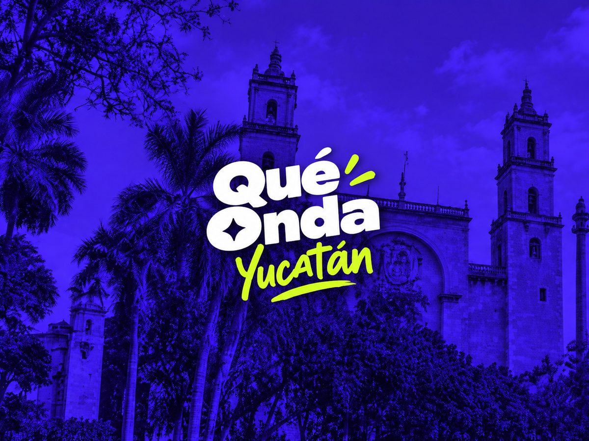 Logotipo de Qué Onda Yucatán sobre la Catedral de Mérida